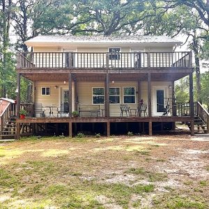 60 acres, 100% Wooded, 2 Homes, Lot&#039;s of Wildlife
