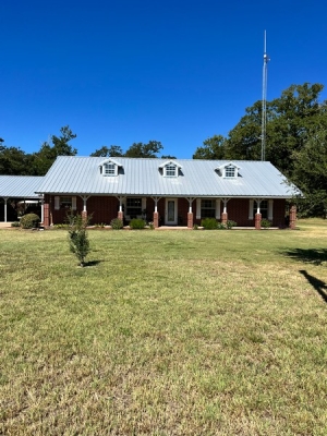 Lakewood Subdivision, 3 Bedroom, 2 Bath, Pool, Guest House, 2 Barns, 12 Acres Fenced